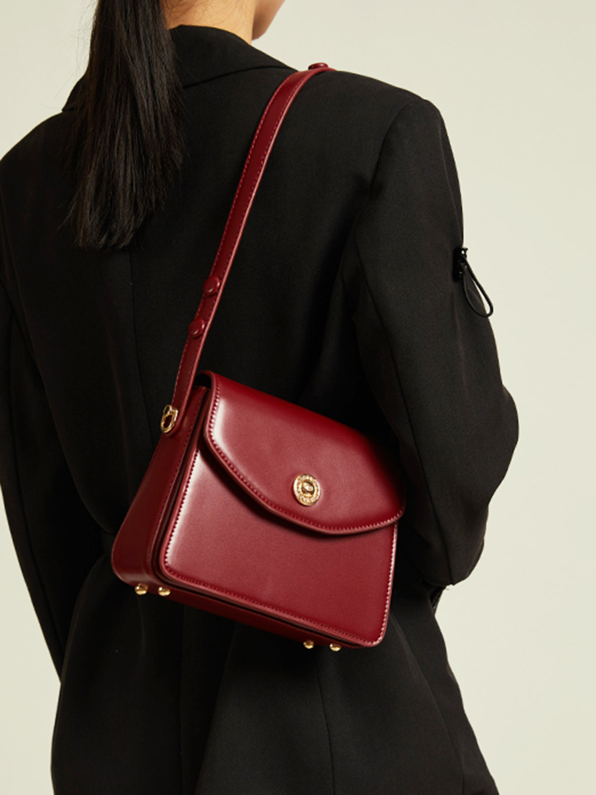 Vesna | Women’s Flap Shoulder Bag