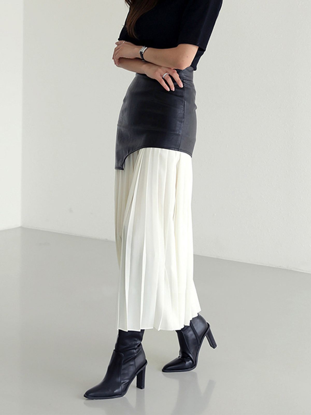 Adelheid | Women’s Pleated Maxi Skirt — TOPNEWPLACE (view 4)