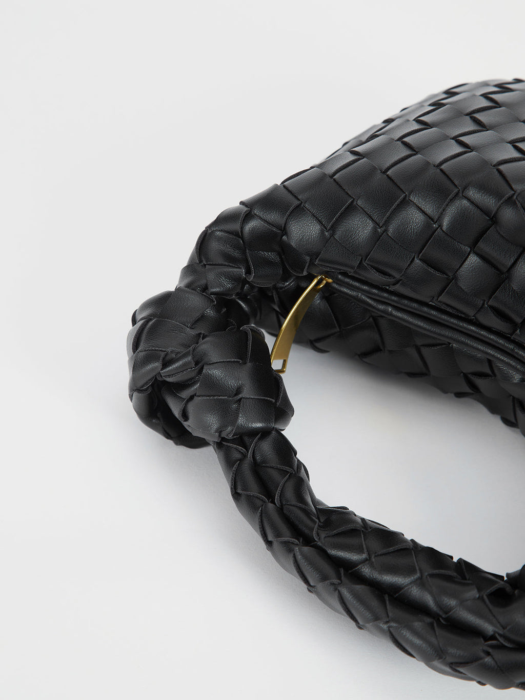 Narcissa | Women’s Woven Knot Shoulder Bag