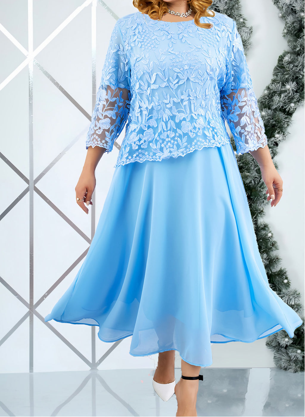Women's Lace Overlay Maxi Dress — view 2