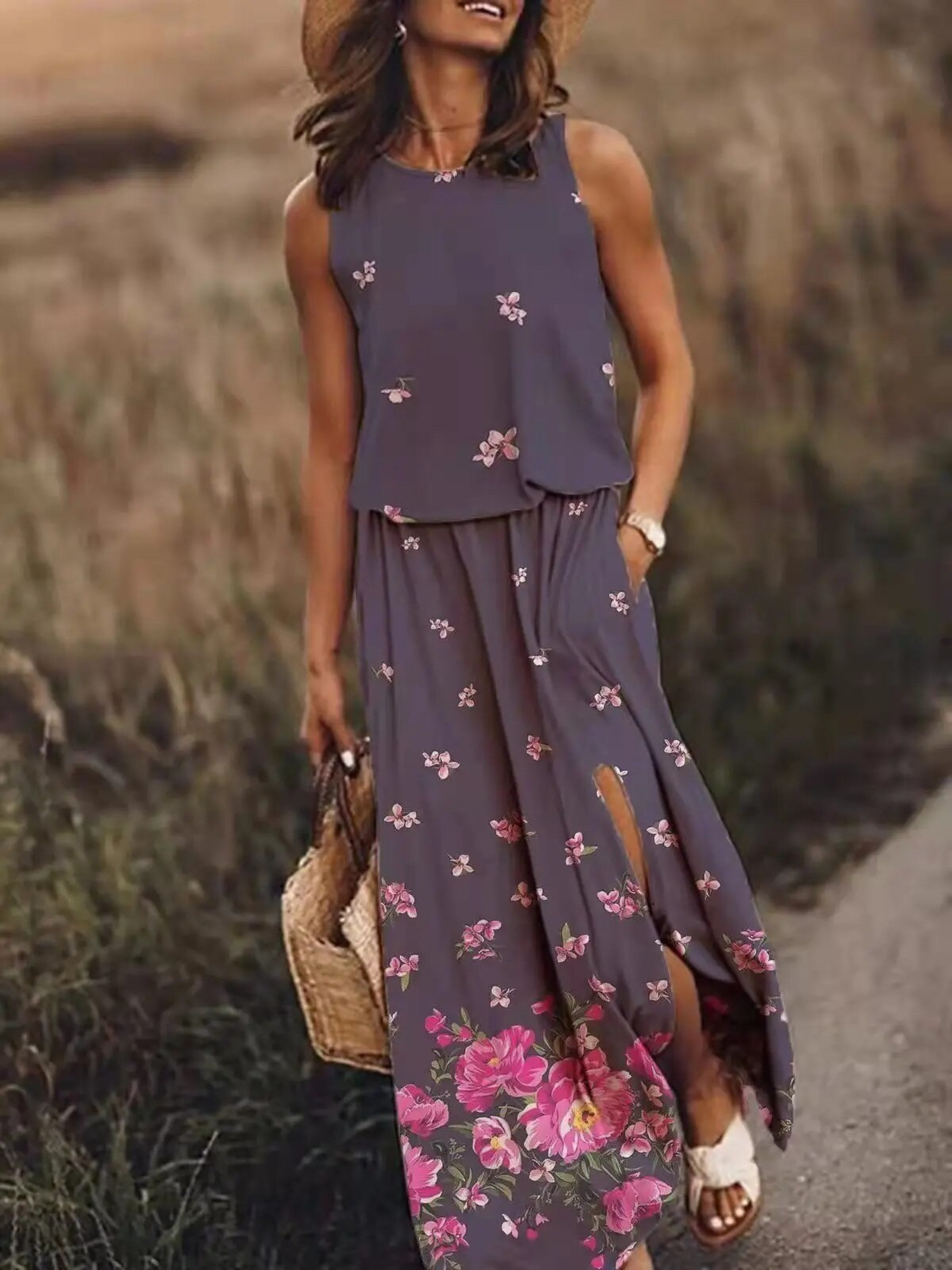 Women's Graphic Print Sleeveless Maxi Dress — view 3