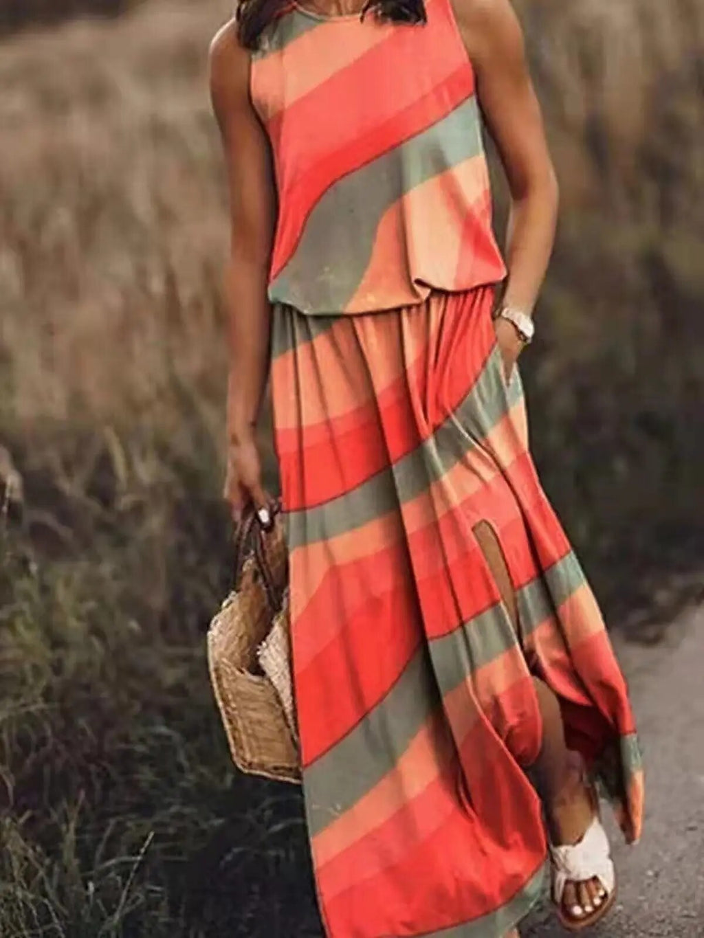 Women's Graphic Print Sleeveless Maxi Dress — view 7